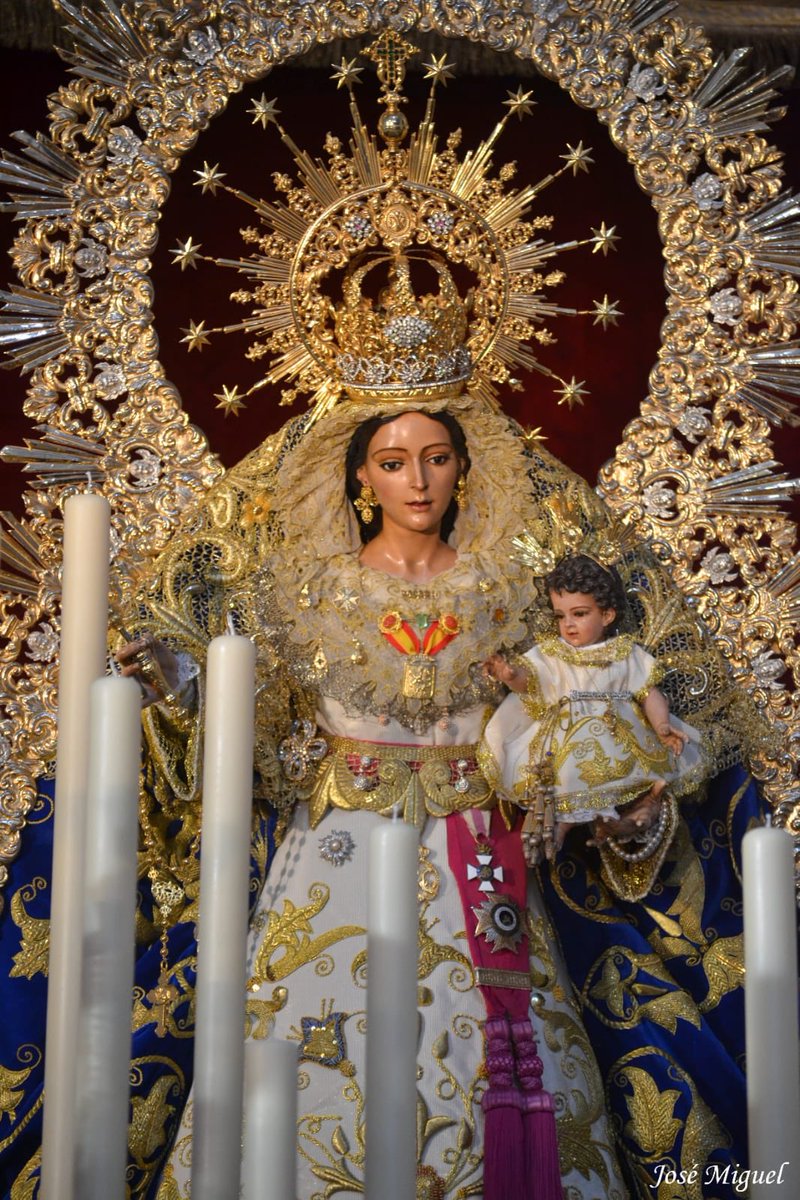 Y LLEGO EL GRAN DÍA. Así qda nuestra madre bendita.Despues q florista y Camarista dejarán a nuestra Señora preparada para la procesión de gloria.#TDSCofrade #GloriasSevilla18 #MesDelRosario #rosariodeazahar @pasionensevilla @OndaluzSevilla @CofradiaDeAnd @abc_es @GentedePaz1940