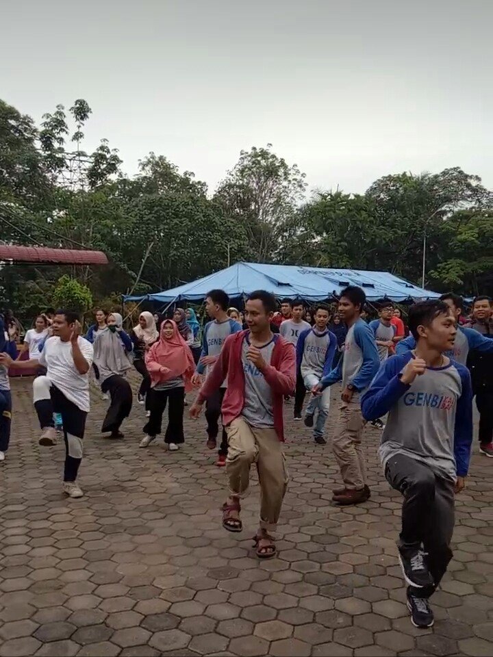 genbi_kalbar's tweet photo. [ ONE DAY CLINIC WITH GENBI ]
Telah terlaksana One Day Clinic oleh GenBI Komisariat Untan. Rangkaian kegiatannya: senam aerobik, cek kesehatan, bagi bagi vitamin, dan donor darah. Terimakasih bagi yang sudah hadir! 👍 #genbikalbar https://t.co/ry8J0c7gwY