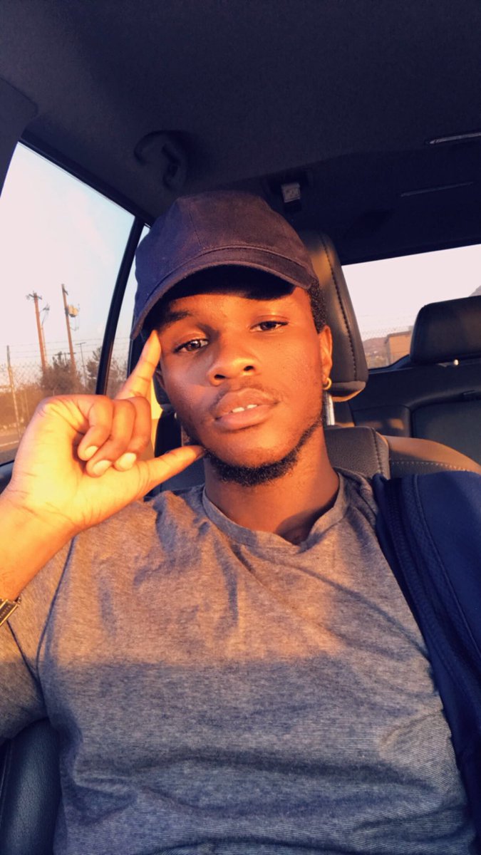 MikeFlight20's tweet photo. Dressin’ right &amp; enjoying sunlight all #Summer2k18 https://t.co/QrEJjFz53r