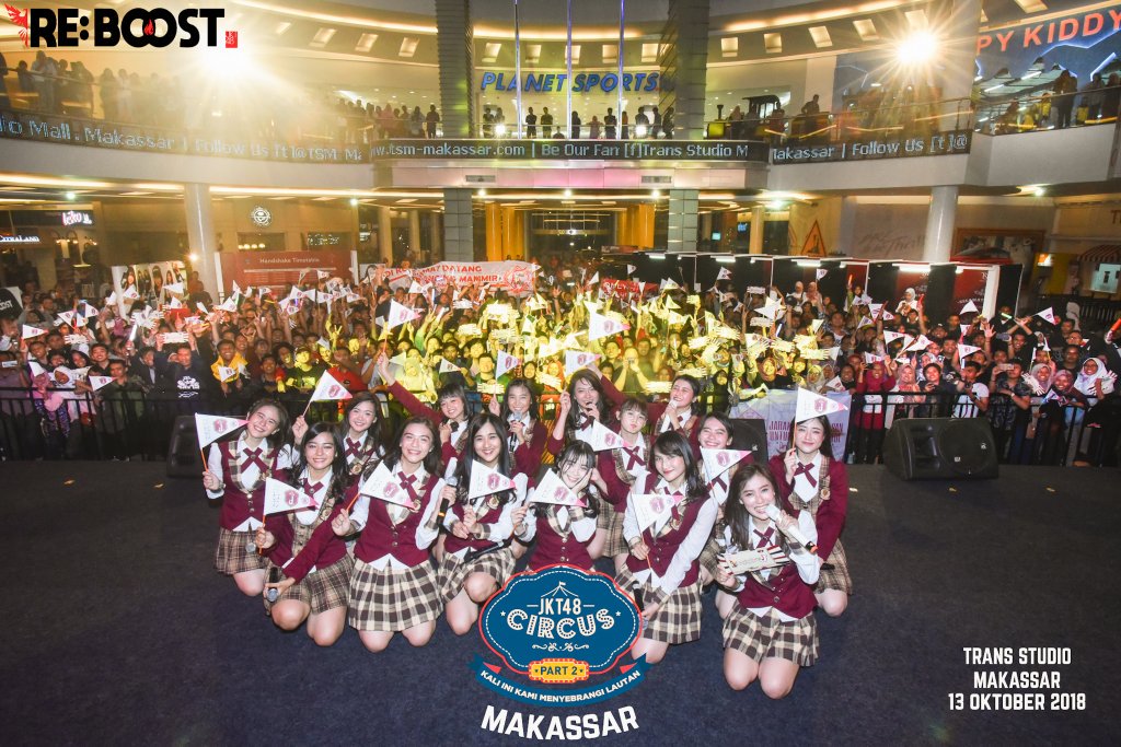 Terima kasih Makassar! Semoga pengalaman dan kenangan ini bisa terus berlanjut ke depannya. Sampai jumpa di lain waktu! Keceriaan kalian adalah semangat untuk JKT48, terutama <a href="/_JKT48TeamJ/">JKT48 Team J</a>! #JKT48CircusMakassar #JKT48Circus