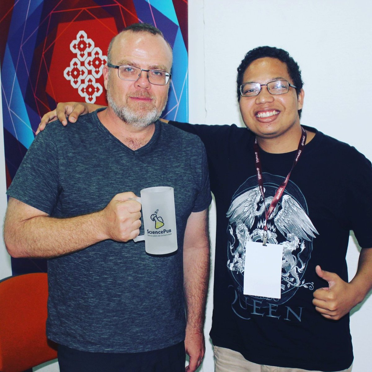 sciencepubbr's tweet image. @rasmus, criador da linguagem de programação PHP, também curte cerveja e ciência. Nosso happy hour científico é daqui a pouco. Não fique de fora !

#PHPESTE2018 #sciencepub #php #computação #web #divulgaçãocientifica