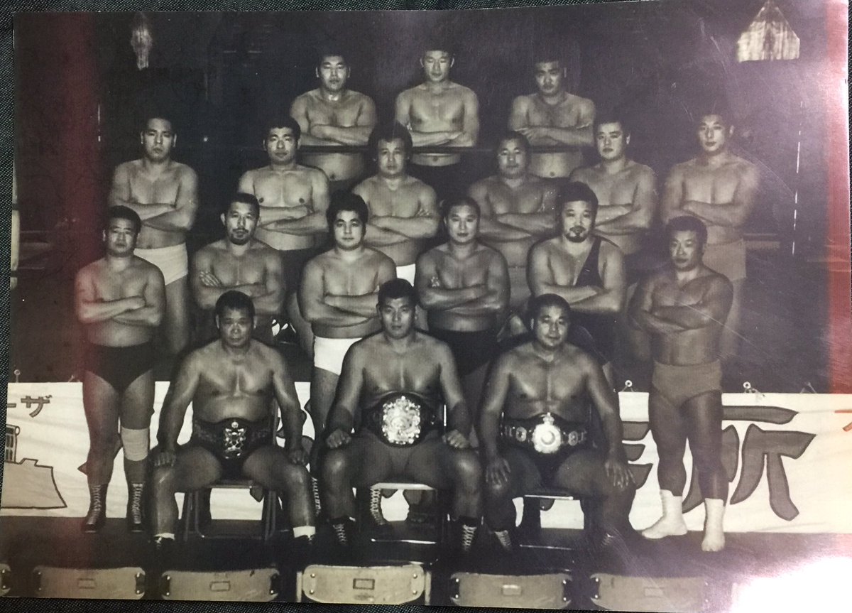 この写真やばーい笑RT @killerkhan_36: 馬場さんが出て行き、猪木さん