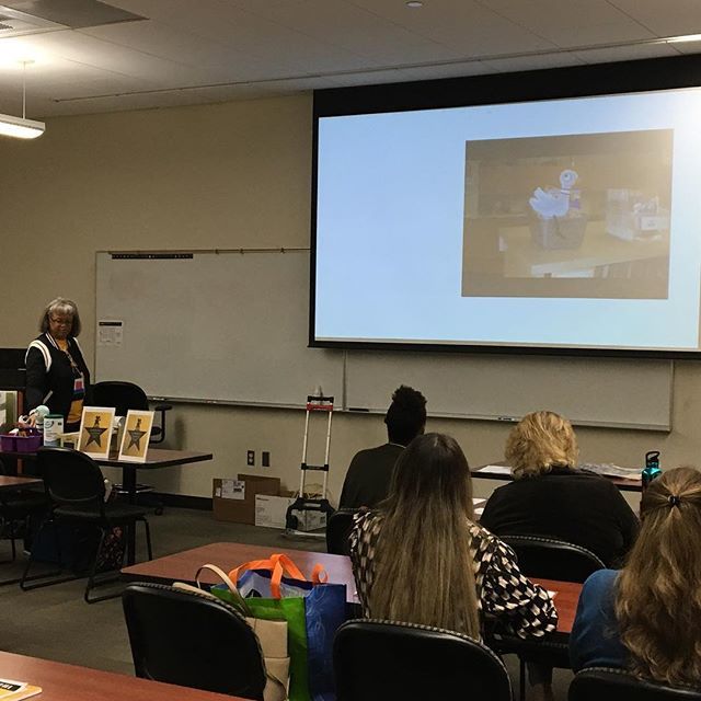 mamatufy's tweet photo. Book repair 📚📚📚☺️ #cslainfo #cslasr18 #goodenoughlibrarian https://t.co/idtdecqKxt https://t.co/mI7p18S15c