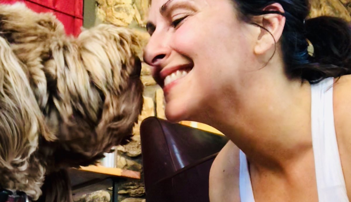 edamomie's tweet photo. #selfcaresaturday with this #dood #goldendoodlesoftwitter #copperdoodleroo https://t.co/4CFQztw2zQ