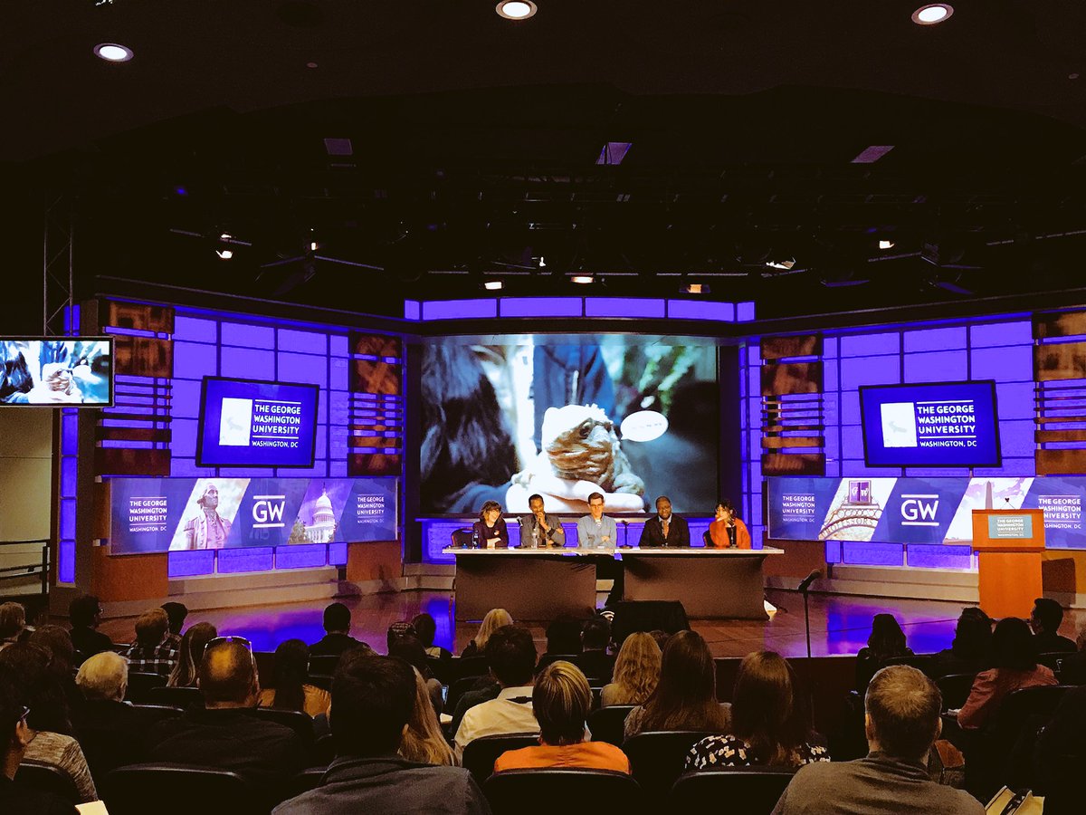 LeighAnneTiff's tweet image. Am I dreaming, or am I learning #sciencevideo from my idols? If dreaming, please don’t wake me up. #shownottell #videomasters #sciwri18 @elcwt @JossFong @DrJoeHanson @AliMattu @NerdyChristie @ScienceWriters @ScienceWriting