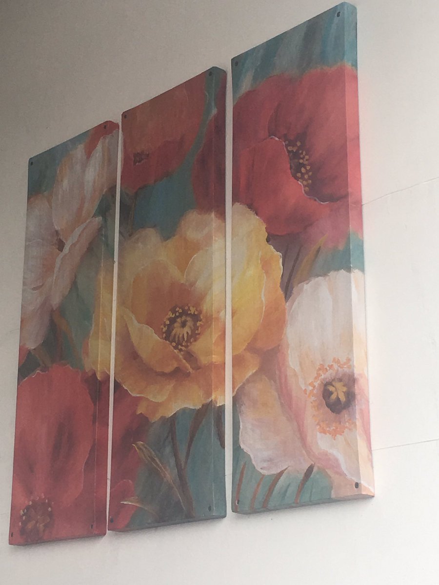 vickiep4's tweet photo. We made it H❤️ME! #NFSAHQ #SuperSideBySide check out the difference of the identical pictures in sprinklered vs. non-sprinklered rooms #PictureWorthA1000Words #fastestwater is needed Thanks again @foxandfriends —we enjoyed being with you today @NFSAorg @UL_FSRI @CommonVoices1 https://t.co/TYbyL3fGG6