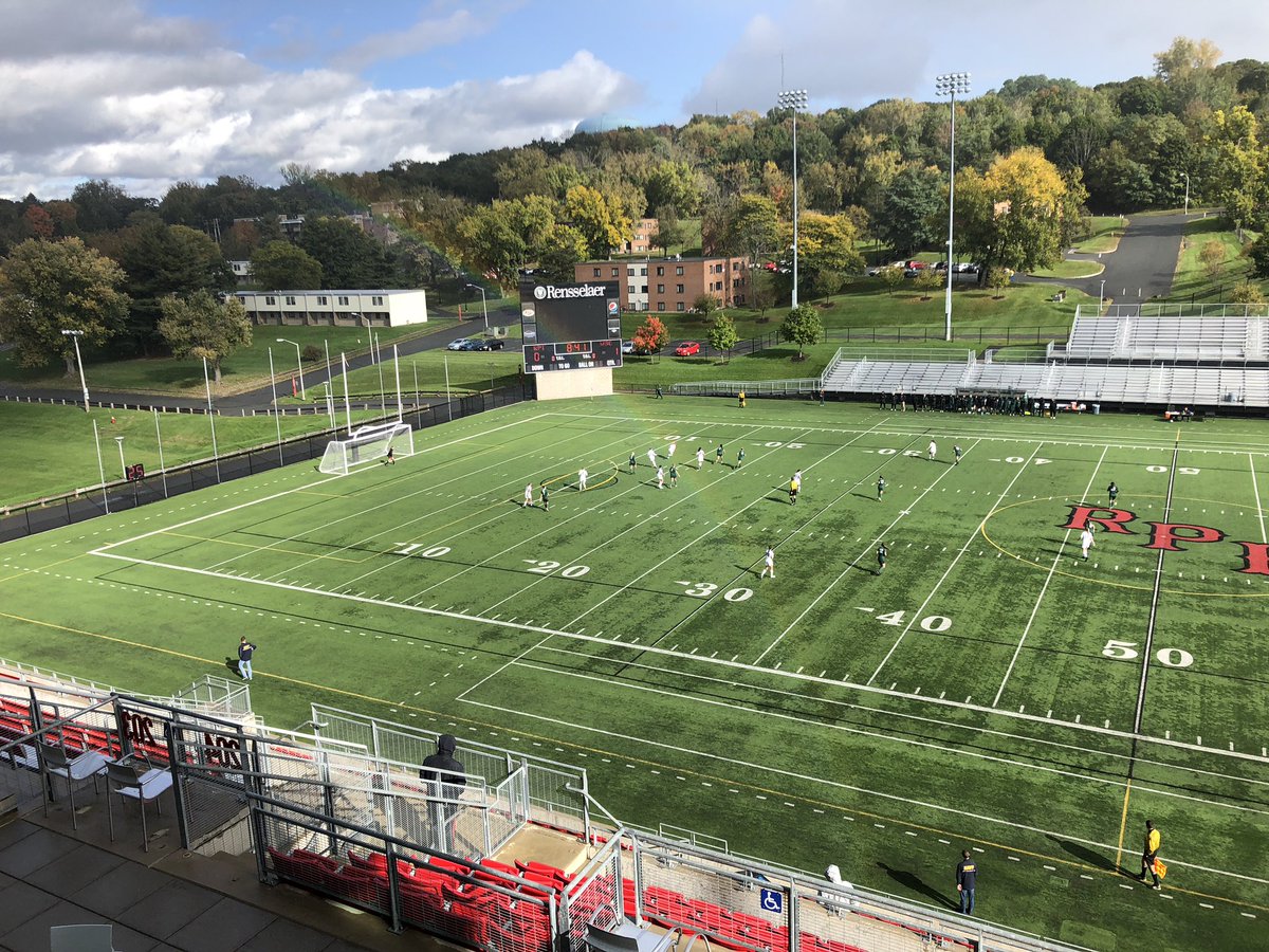 PerryLaskaris's tweet image. Hopefully a little luck for #RPIWS in the second half.