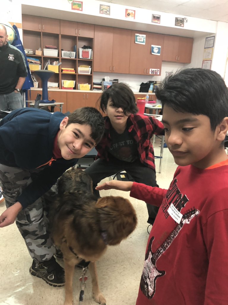 #pettherapy Sadie loves visiting the kids are our schools!