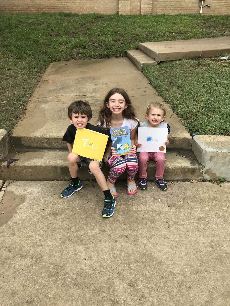 JMizeLSSP's tweet image. Having fun at the #MISDBookFestival! @LibraryCCE