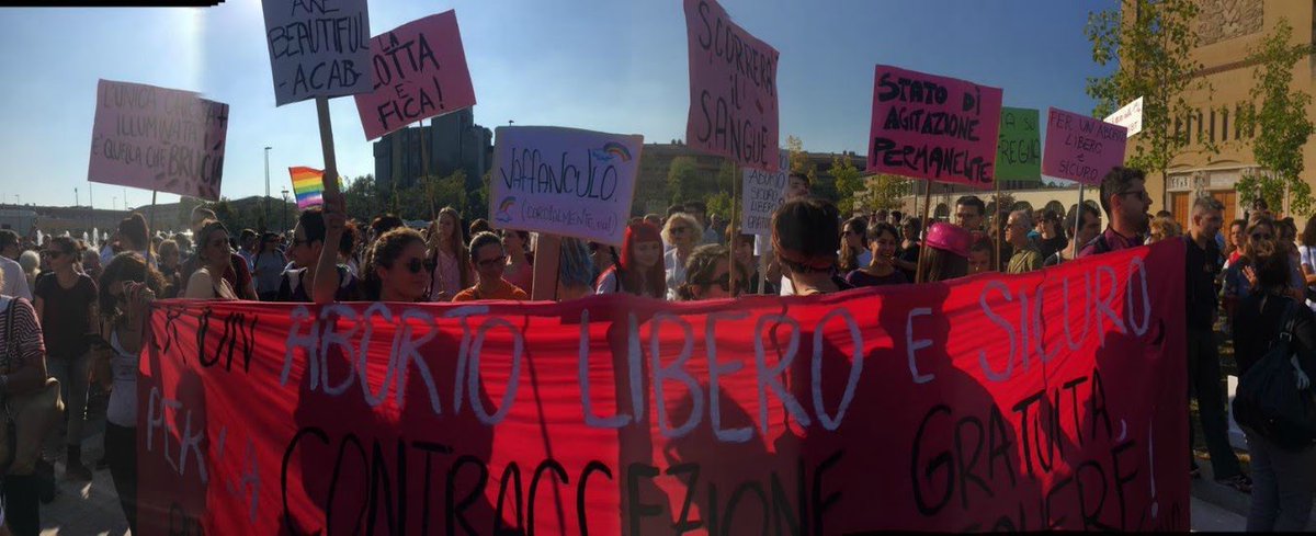 Verona, “Aborto libero e garantito”: in migliaia in piazza per difendere la legge 194. Sostegno anche da Milano