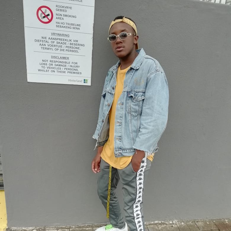 I guess we live in a world were nobody gives a fuck about you until you die 💊|•|so sad |•|