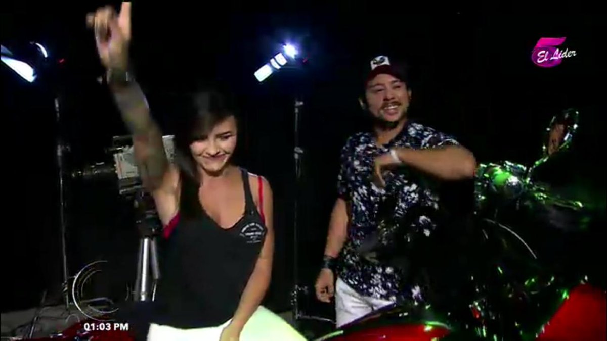 ShowTimeHn's tweet photo. Estamos en vivo en @ShowTimeHn, acompáñanos de 1:00 a 2:00 pm por @el5hn https://t.co/oYVRueKziE