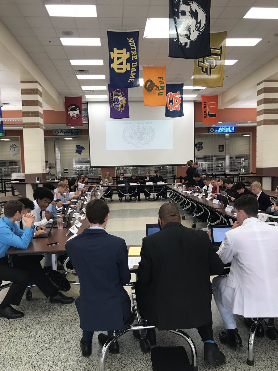 UHS School of Govt tweet media