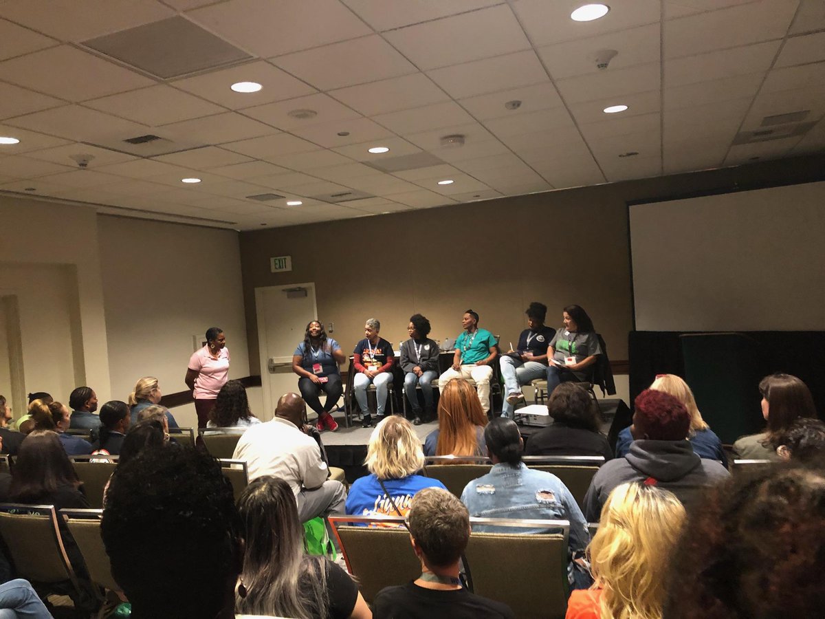 ANEWapprentice's tweet image. RT @ANEWapprentice: Leah Rambo from @smartlocal28 talks with pre-apprenticeship students and graduates about navigating the unique world of union contractors and the industry at large, at Women Build Nations 2018.  #WBN2018