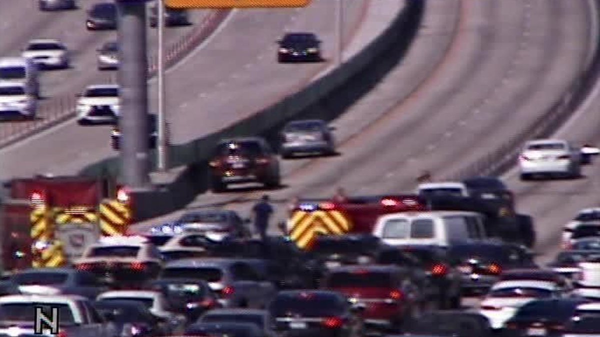 Lanes blocked after crash along Interstate 95 in Hollywood bit.ly/2yF8LXt https://t.co/tBbv0lwRpQ