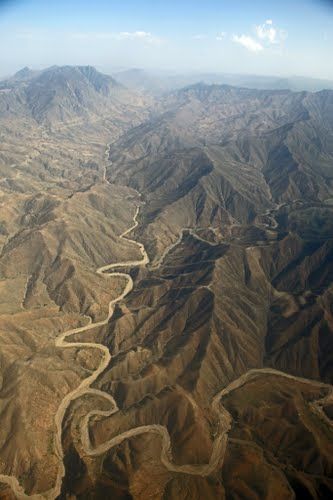 This well orchestrated synergy of diverse abilities would create a highly accountable, secretive & effective entity over a vast region in the  #Eritrea|n wilderness. A movement that not only absorbed everything thrown at it, but would adapt, emulate & in time, surpass it.