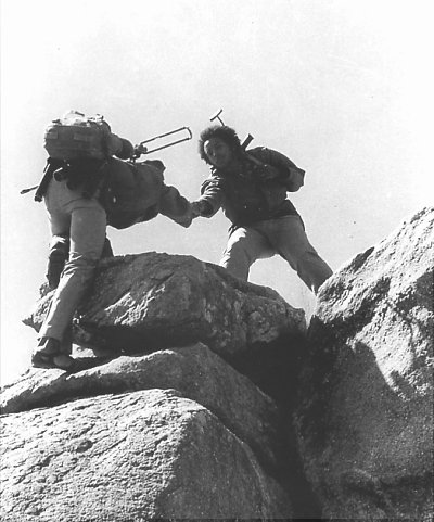 All of this in 18 yrs. While fighting one of the most viscous wars imaginable. In secrecy, mostly at night & against a foe backed by one superpower after another.Now compare that to the last 18 years. Look at  #Eritrea today. Isias's PFDJ is the antithesis of EPLF.