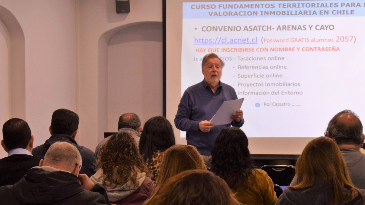 tasador_asatch's tweet photo. Finaliza el programa de integración de profesionales extranjeros, #ASATCH #SOITAVE. Curso FUNDAMENTOS #TERRITORIALES PARA LA #VALORACION #INMOBILIARIA
Módulo Ejercicio Profesional, con el profesor Fernando Merino. Agradecemos a todos los alumnos por su activa participación https://t.co/yzjhXOxwGE