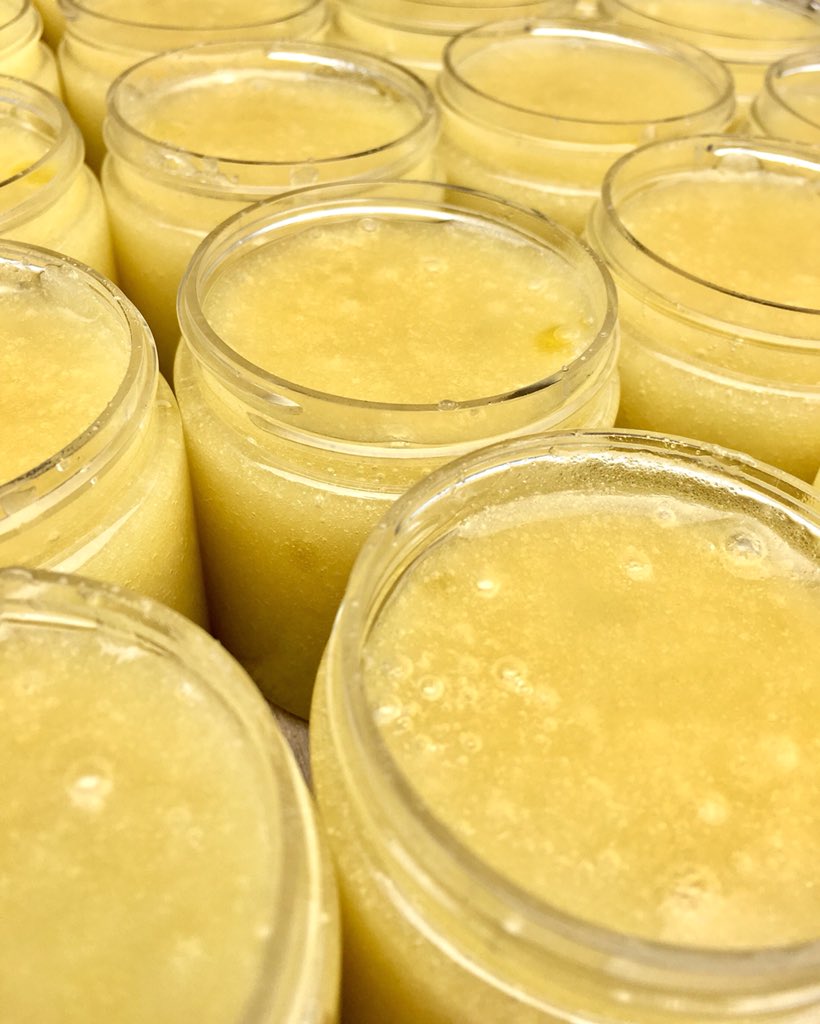 Back in stock 🚨 
Changed up the Sweet N Sour blend so I hope you like it
A much more gentle exfoliate with extra acne-fighting strength