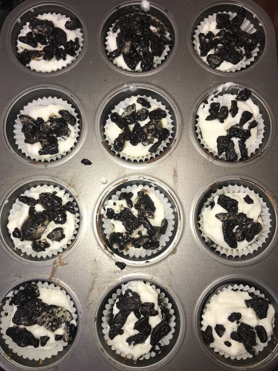 azianwitswag's tweet photo. Good night #OreoCheeseCakes https://t.co/b73TzwDc4r