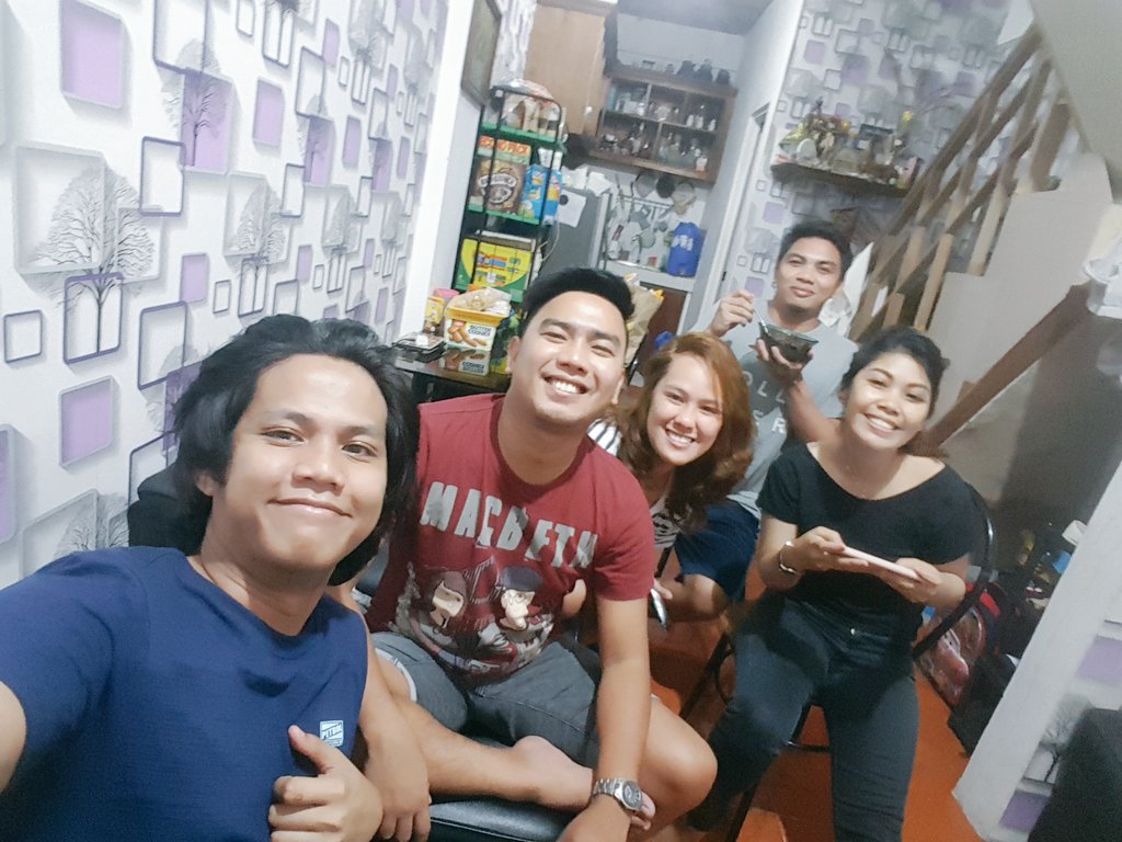 koyawinn's tweet photo. @Wave891FM The best barkada, deserves the best trip! Wave proves that best things in life are free! Baka sakaling dito makulayan ang drawing. Woah! @aaanGelooooo @Pauuweranger @jhadiegonzales @llydcprr #BBG #BoracayTropics #AirAsia #Wave981FM https://t.co/anrQQWd5DU