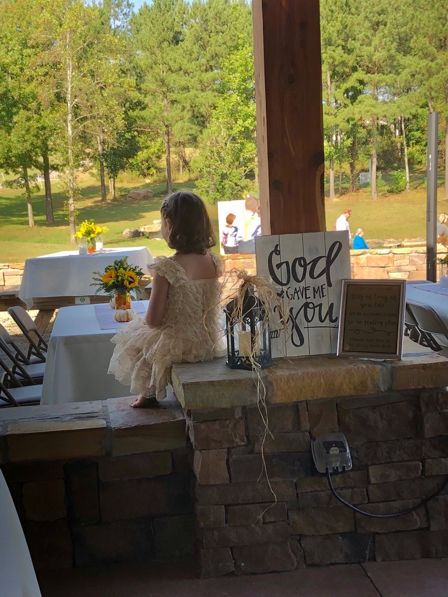 utaly19's tweet photo. Love my sweet little flower girl watching guests arrive for the wedding. #itsaHarrisonthing https://t.co/UDBjg14dAN