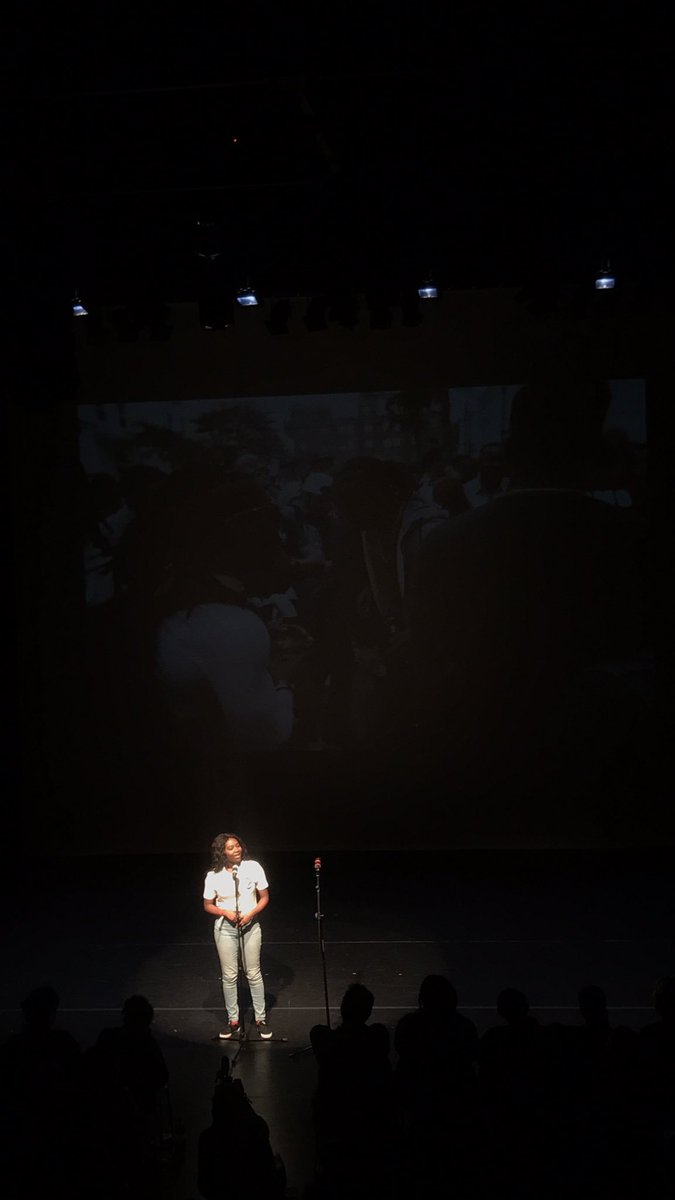 beytwic3's tweet photo. My work on stage today at the launch of Black Cultural Activism Map!
so gassed. https://t.co/L6XUhBAypX