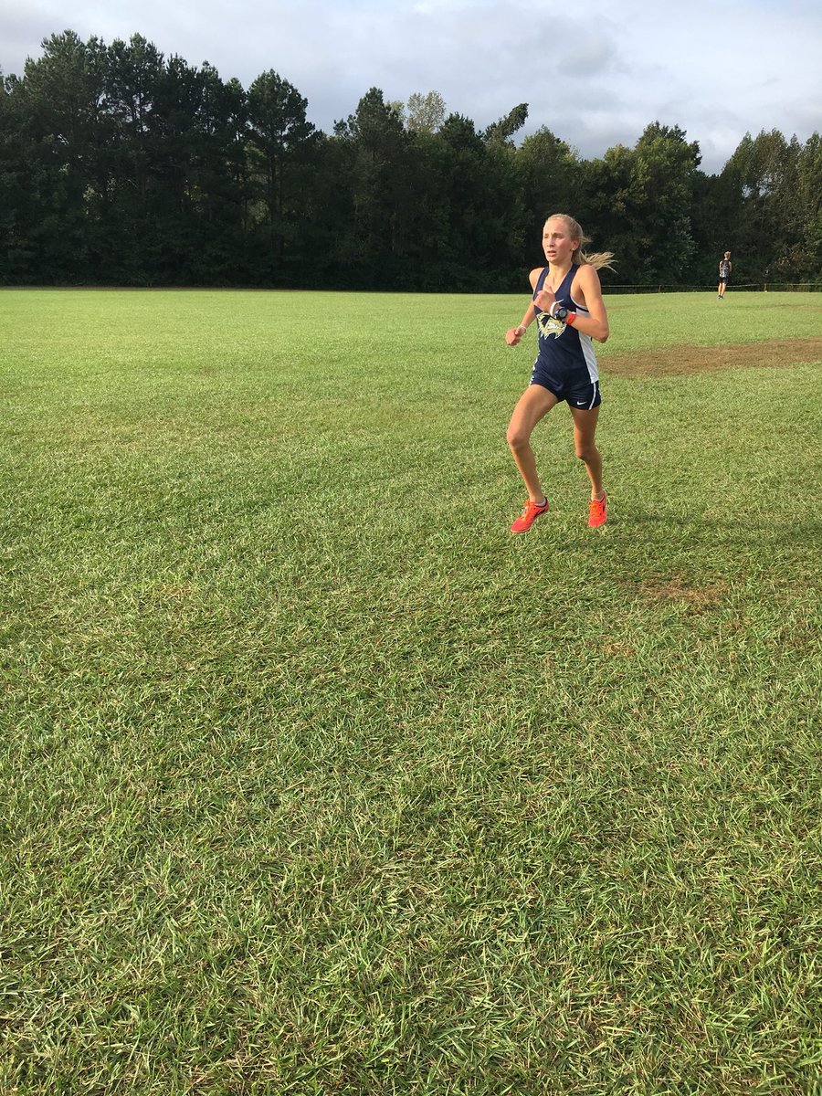Wolverine_Track's tweet photo. Varsity girls and boys finish 4th in the Conway Wampus Cat Invite. Top 20 finishes for Daniel Lestina, Brylee Gogel, and Megan Martin. https://t.co/cJjIf9osDs