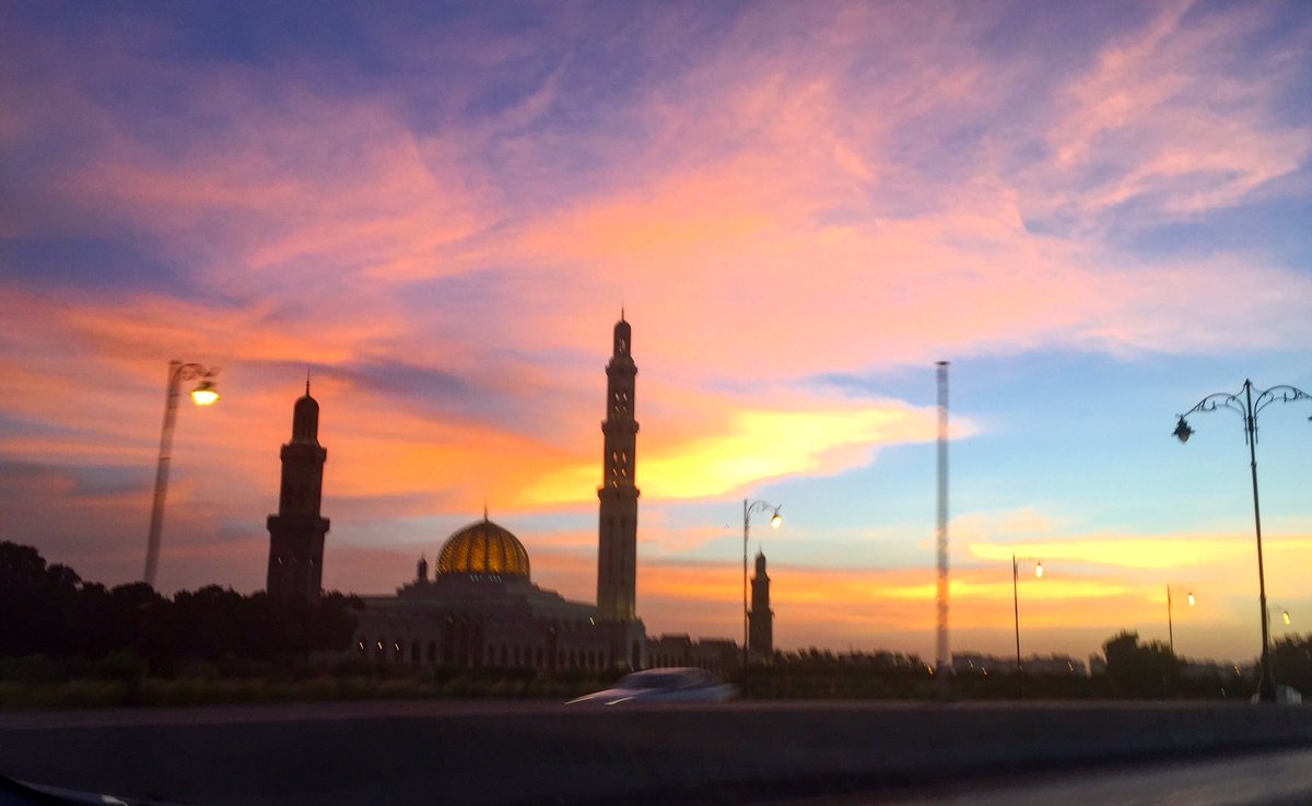 roopssy's tweet photo. Lovely sunset today โค๏ธ
#iphone6
#igersmuscat
#gulf_photographer
#oman
#traveldiary
#travelgram
#sunset
#beautyhasanadress https://t.co/fLqmvlPimi