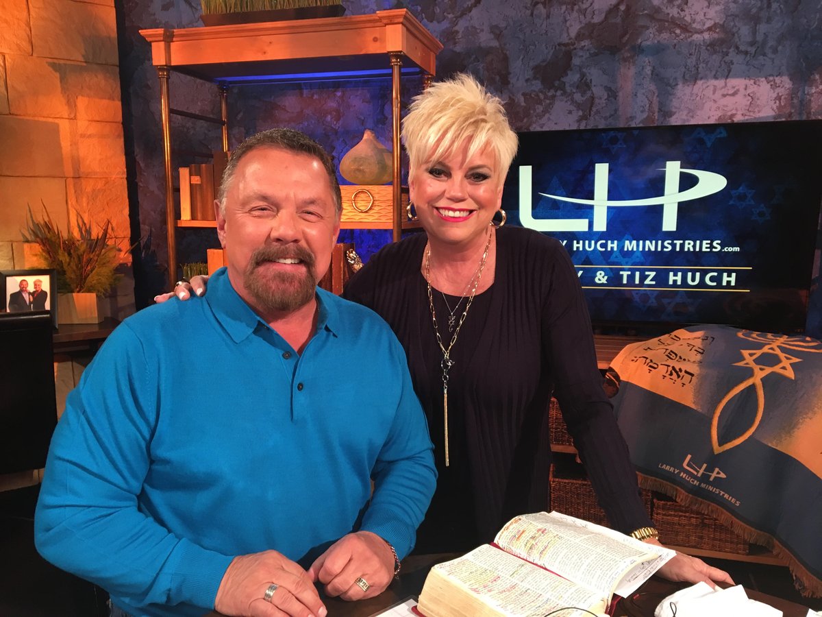 LarryHuch's tweet photo. We are praying that you will have an incredible weekend. Be sure to join us Sunday via our live stream. Services are at 9:30 & 11:30 CST. You can view at https://t.co/RkpgI0tUbe - OR - Join us in person at New Beginnings - church address: 2000 Forum Pkwy. Bedford, TX. #nbchurch https://t.co/onHWoJeIYs