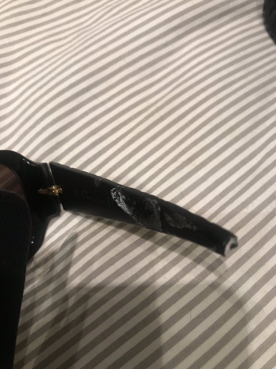 StanzaStyle's tweet image. @Specsavers  very sad, today I took my dior sunglasses in to the Oswestry branch, asked for them to be “tightened” he then breaks my glasses! I only wanted the screws tightening not the arms bending, will cost now to replace 😩😩