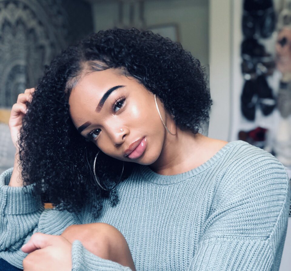 MikiaKeith's tweet photo. Sweater Weather ☁️ https://t.co/AmOtjUDV20