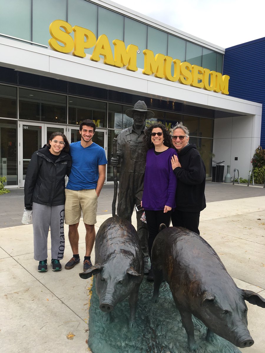 SDFlies's tweet image. I’ve really nothing to add. #spamcan #spammuseum