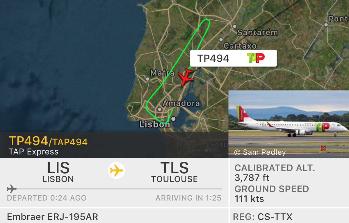 NikPhillips666's tweet photo. TAP Express #TP494 returning to Lisbon & declaring a general emergency https://t.co/if3qBkkRjf
