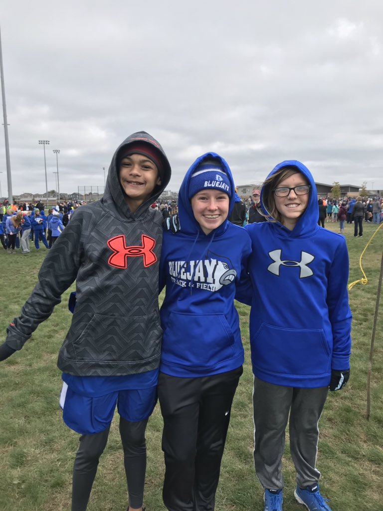KellyMurley's tweet photo. Good luck to these three runners at the middle school State Meet! #bfmsxc https://t.co/GyQ0XgZLrL
