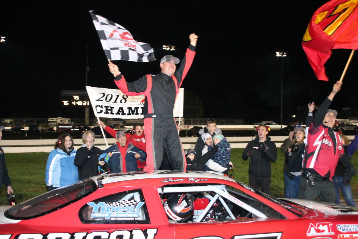 UncommonMediaVT's tweet image. #ACTTour: Scott Payea celebrates back-to-back @ACTTour championships .