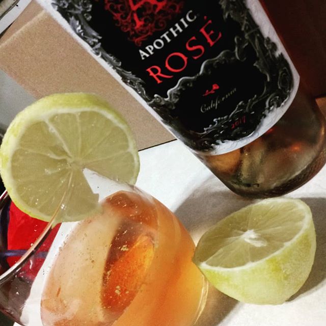CherryGryffon's tweet image. How do YOU @ApothicWine ? I added lemon wedge and zest to brighten the rosé. 
#apothic #apothicrose #wine