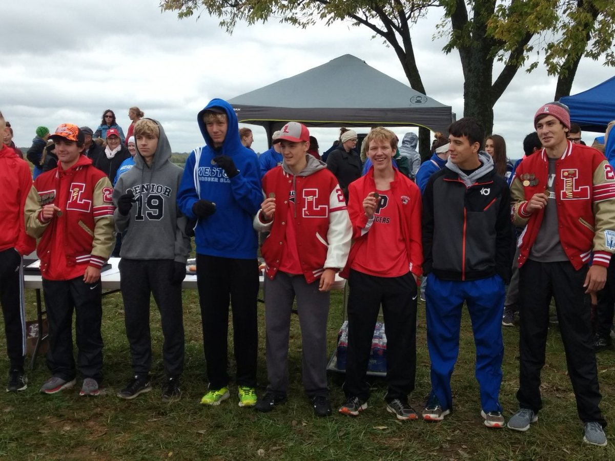 PHScctf's tweet photo. Plattsburg Cross Country runner Andrew Rote is a 2018 All- Conference athlete, placing 3rd. All of the runners today did a great job. https://t.co/WZpnpEP0BC