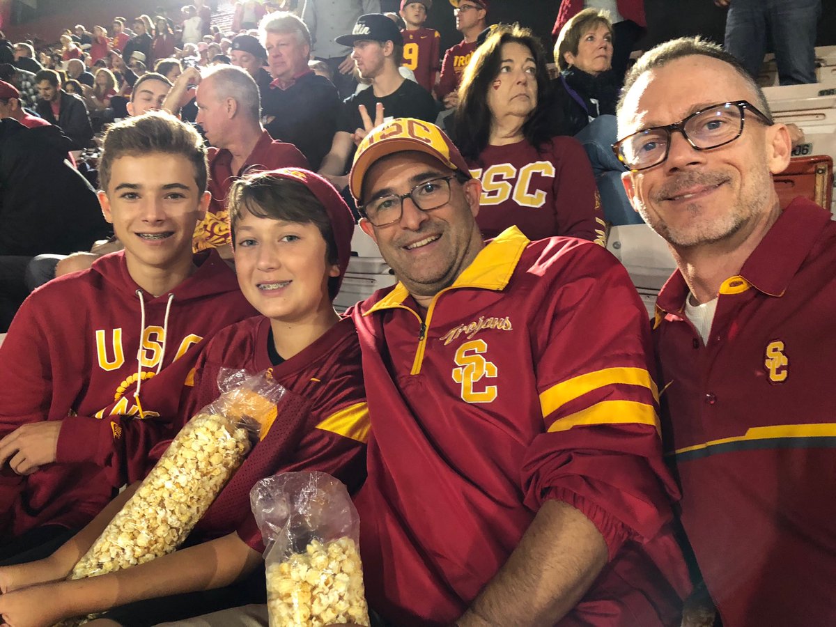 dschiff123's tweet photo. #uscselfie https://t.co/OmlquIAAjv