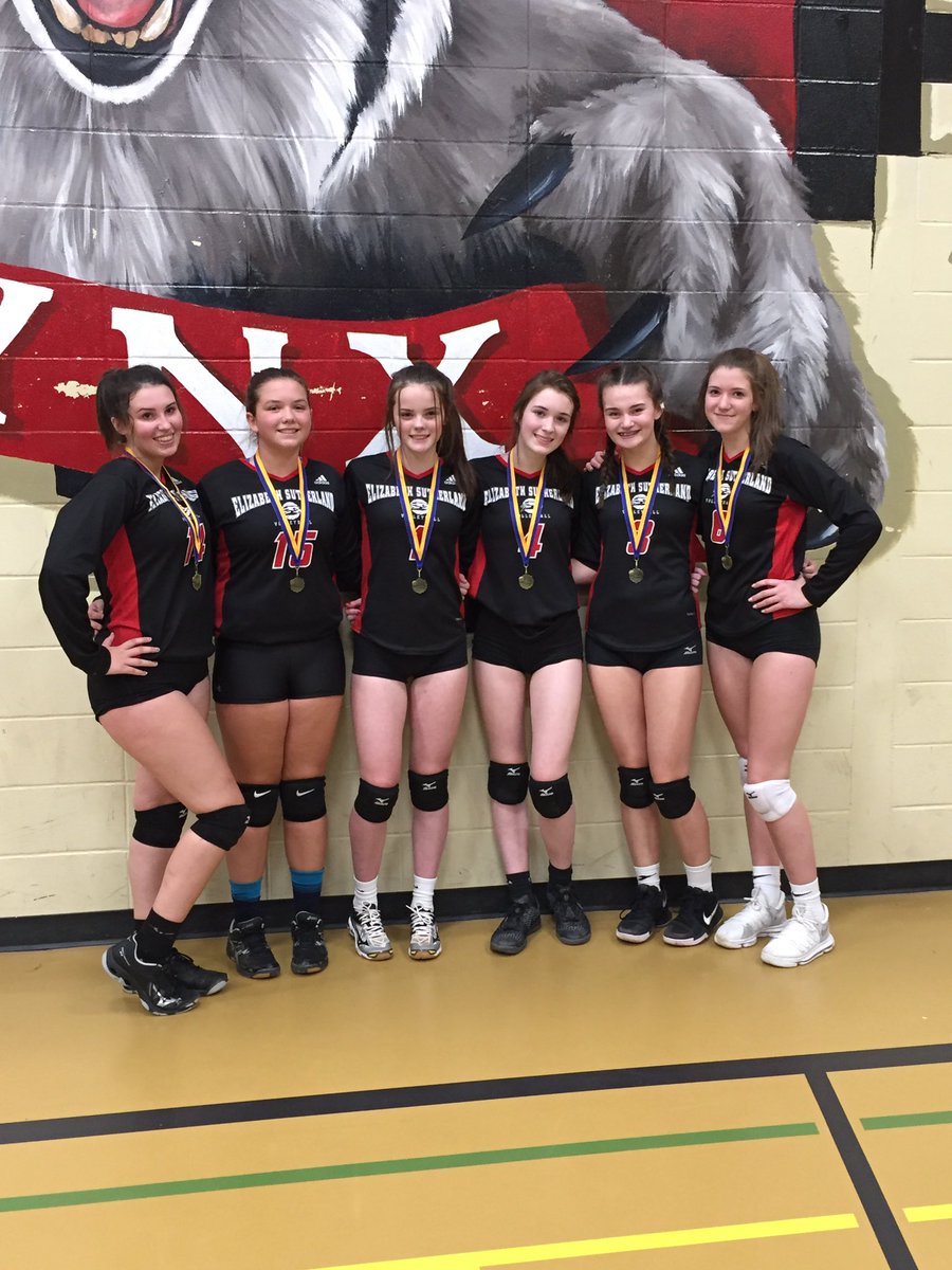 ES_Skyhawks's tweet image. Nothing better than some team bonding after winning Gold! Congrats Girls VBall!!! #ESSPride #GoldSeasonSoFar @lindsmac10 @TerriParker0305