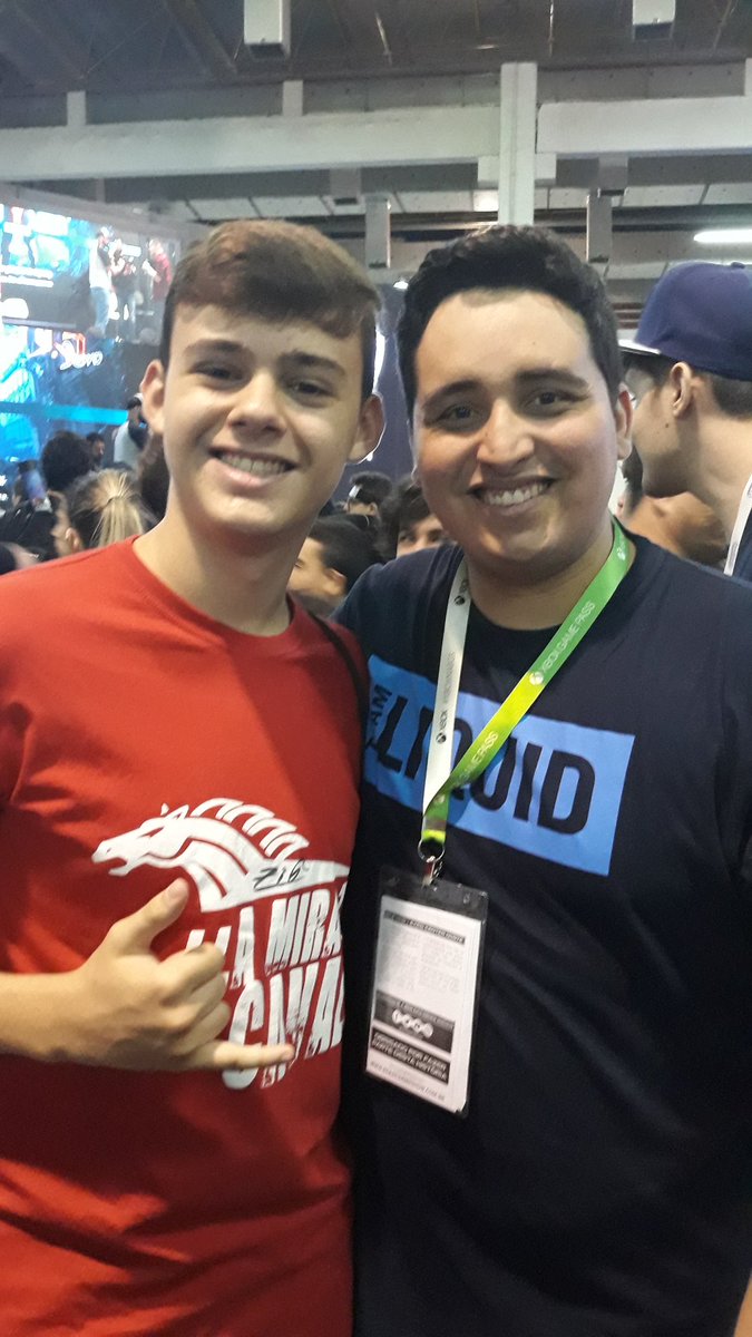peperruolo's tweet photo. Um sonho realizado!!
Muito obrigado @canalzigueira @paulopsk1 @Adenauerr @neskwga @bullet1r6 @xSexyCake @GamerPatife https://t.co/OlM1mnDxBp