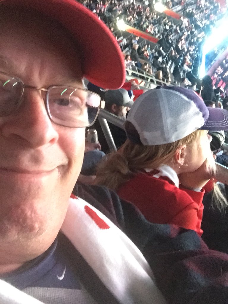 dl_bartlett's tweet photo. #habsselfie #GoHabsG0 #grumpyteenager https://t.co/T2LW9Yib20