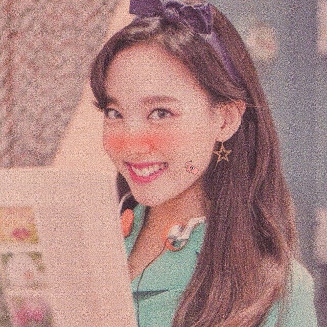 #트와이스 ➵ #임나연 ˚* ੈ✩‧₊
#supportnayeon i love her so much♡