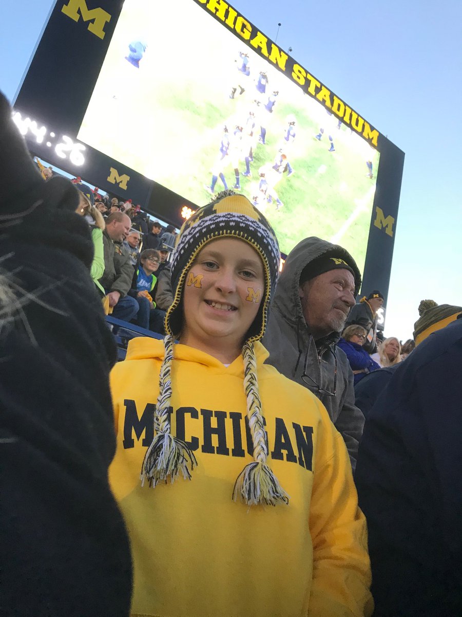 madelynsmom09's tweet photo. Go Blue. ⁦@MrKingsClassWCE⁩ https://t.co/06f1LBcdrA
