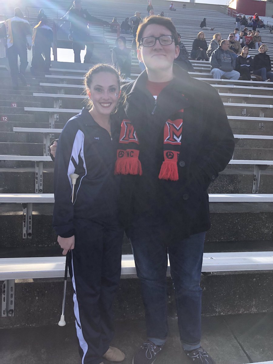 amy_dittebrand's tweet photo. So glad I got to see some old Mentor friends at the Miami game today❤️ #OnceACard https://t.co/q9xOoEmv6z