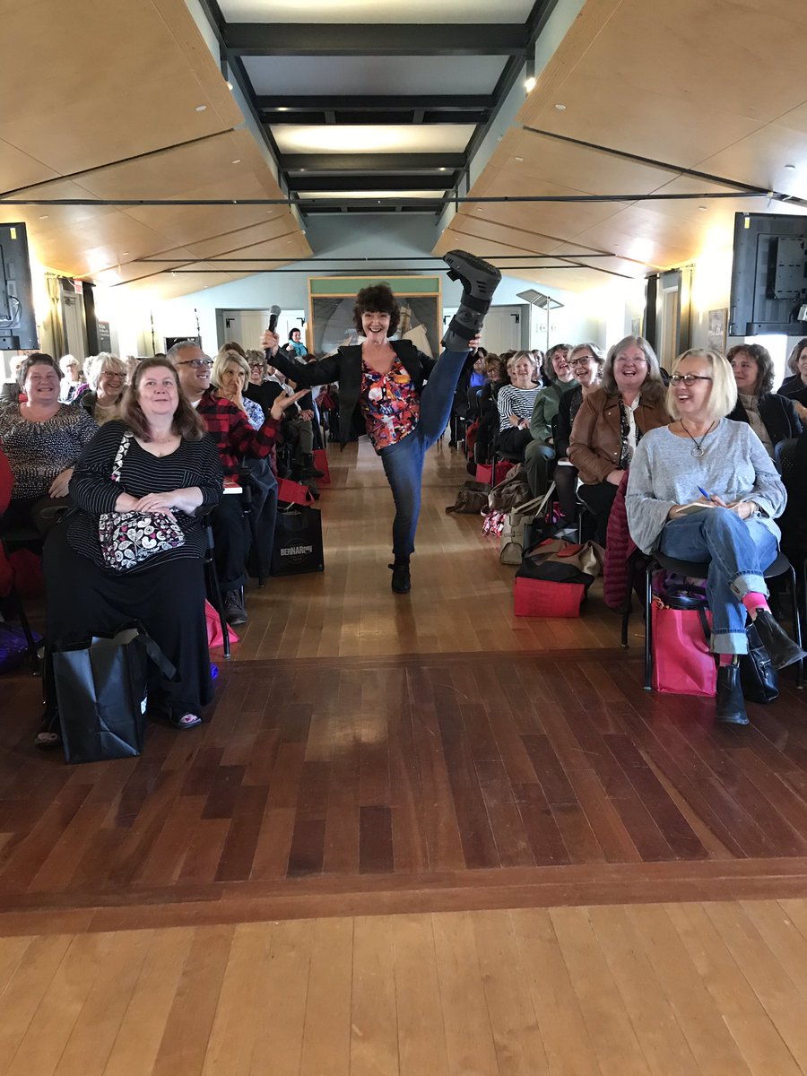 MairlynSmith's tweet photo. Years of ballet and yoga pay off 😳 just finished my talk at Canada’s Table ~ a celebration of Canadian cookbooks @fortyork and I thought that standing on one leg with a mic would be funny....#canadastable https://t.co/chGl0DCqHT