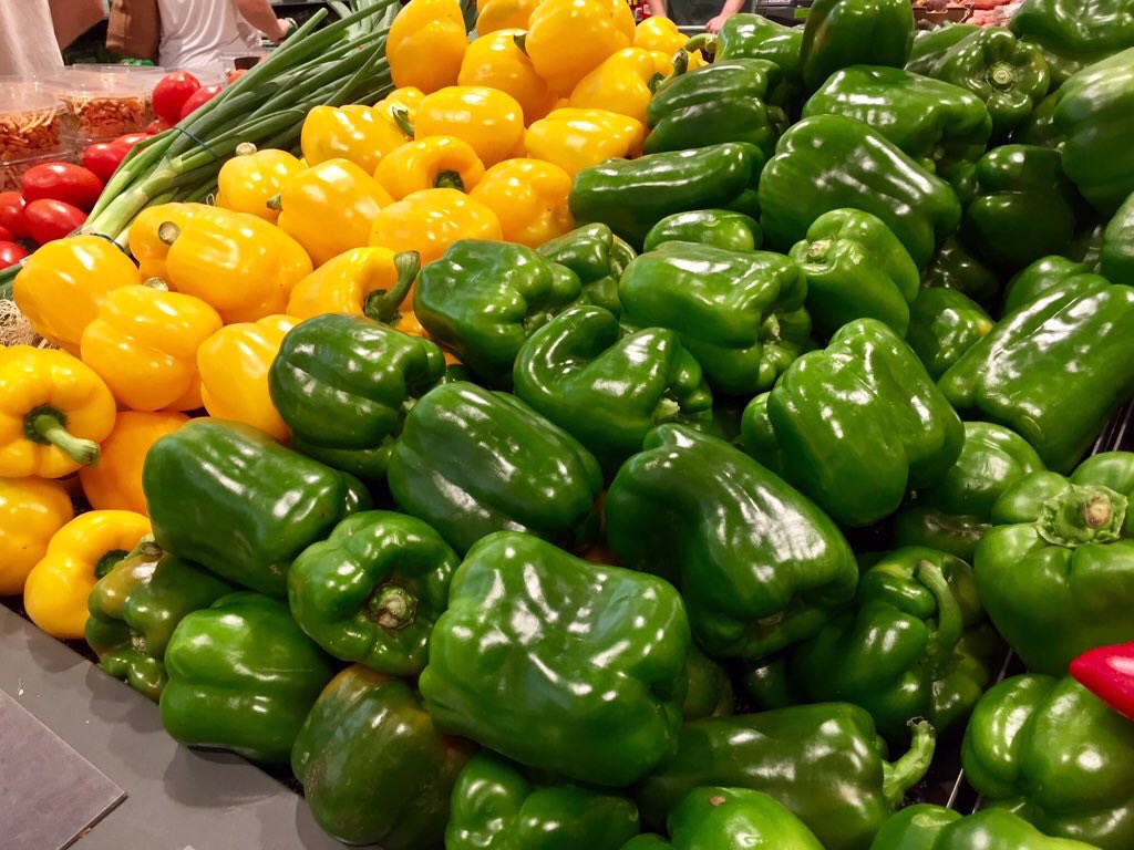 BronFredericks's tweet image. National Nutrition Week in Australia starts today! I’m going to #Tryfor5 serves of veggies every day in an effort to increase the veggies in my diet &amp;amp; make more healthy choices, #deadlychoices, how about you? 🥒🥦🥑🍆🍅🌶🌽🥕🥔🍠🥒🥦 #NationalNutritionWeek #Vegetables #Nutrition