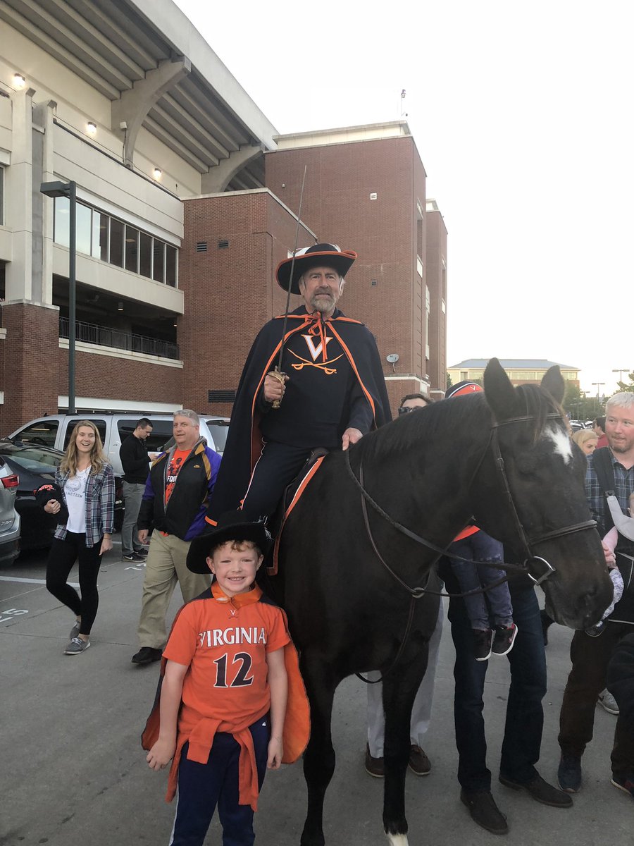 WesKite54's tweet photo. @Hoo_Crew @UVAFootball  Go Hoos!  ⚔️🔹🔸 https://t.co/pMjbiPk7EX