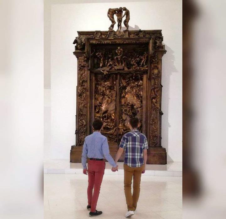 ElMuseoSoumaya's tweet photo. Tú, yo y “La #PuertaDelInfierno” de #Rodin #EnElSoumaya… no sé, piénsalo 

#ArteParaTodos https://t.co/KBY5RruwvA