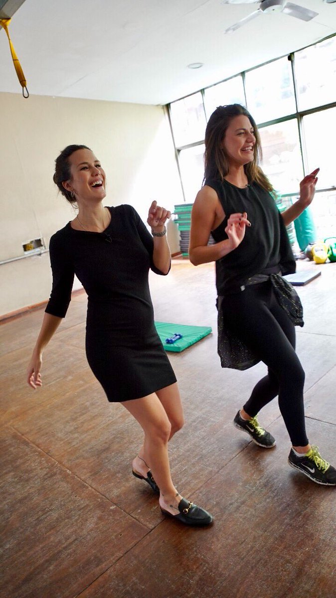 haycodigo's tweet photo. Esta noche @lulifernandezok y @sofijuok nos enseñan sus mejores pasos de baile. No te lo pierdas a partir de las 00.00hs por @americatv https://t.co/o44QuoB9dp